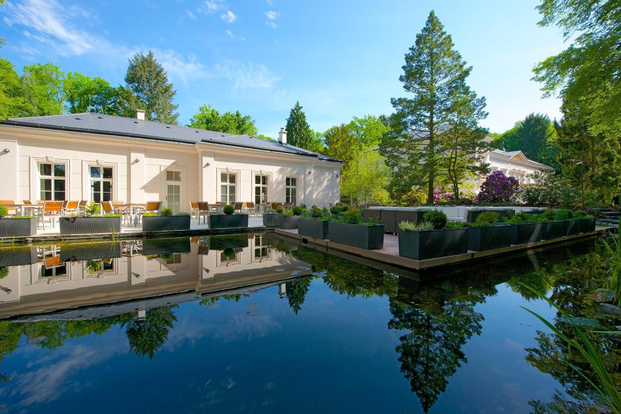Zamek Ratmerice - Hotel & Resort Exterior foto